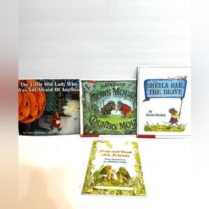 4 Classic Children’s Paperback Books Mice Old Woman Frog and Toad